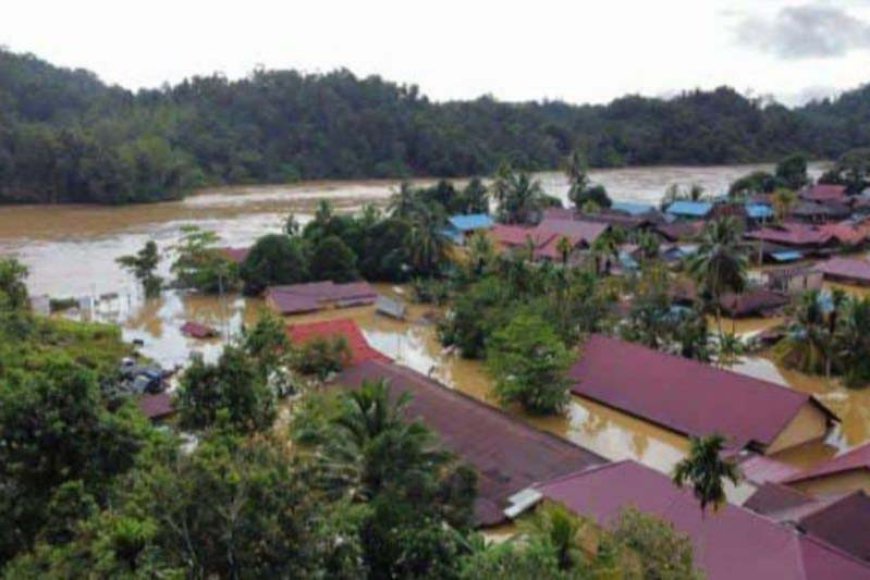 35 Desa di Mahakam Ulu Kaltim Dilanda Banjir, Tinggi Air Hingga Atap Rumah