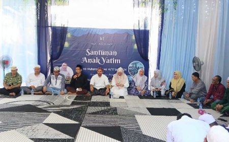 Lisa Halaby Merayakan 10 Muharam Bersama Anak Yatim di Banjarbaru