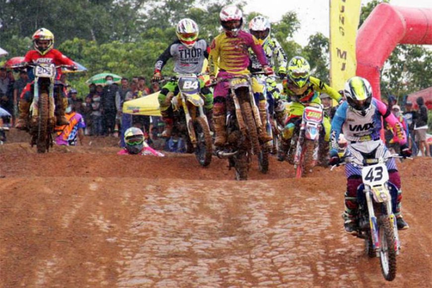 Semarak Tutup Tahun KJB Grasstrack Championship di Tabalong