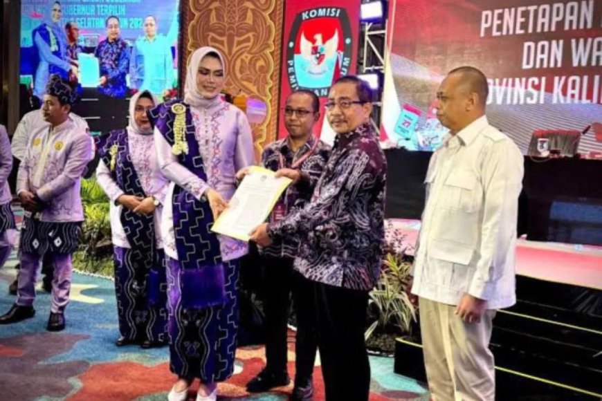 Tak Dihadiri Pasangan Calon Terpilih, KPU Kalsel Menetapkan Pemenang Pilkada 2024