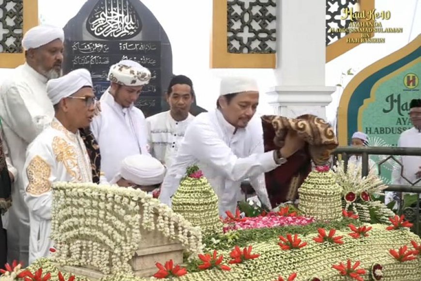 Haul ke-10 H Abdussamad Sulaiman HB di Marabahan, Habib Jindan Ungkap Keistimewaan Orang Dermawan