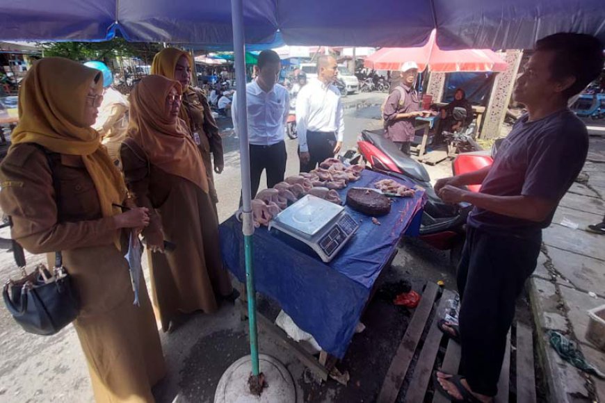 Menjelang Idulfitri 1446 Hijriah, Harga Daging Ayam di Batola Melesat Naik