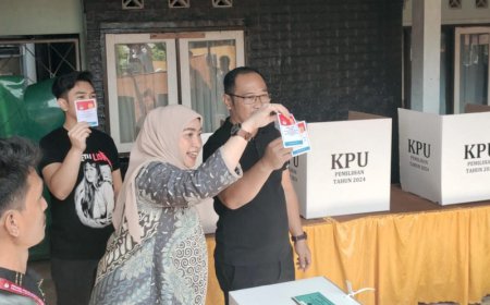 PSU Banjarbaru 2025, Lisa Halaby Mencoblos di TPS 026