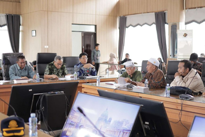 Hanya Menjadi Macan Kertas, Massa Pertanyakan  Pelaksanaan Perda Kalsel Soal Jalan