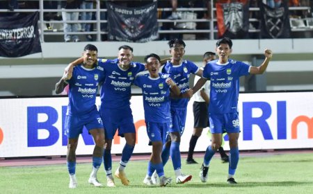 Persebaya Diimbangi Persik, Persib Bandung Kunci Gelar Juara Liga 1