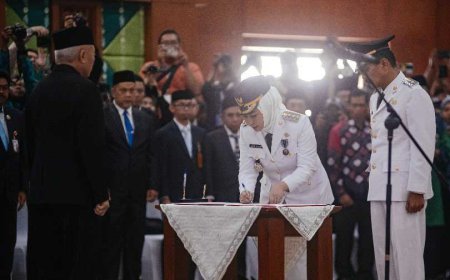 Dilantik Gubernur Kalsel, Lisa Halaby Resmi Menjadi Wali Kota Perempuan Pertama di Banjarbaru