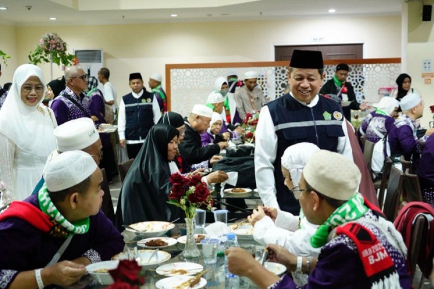 Soto Banjar Sambut Kedatangan Kloter 01 Jemaah Haji Debarkasi Banjarmasin di Tanah Air