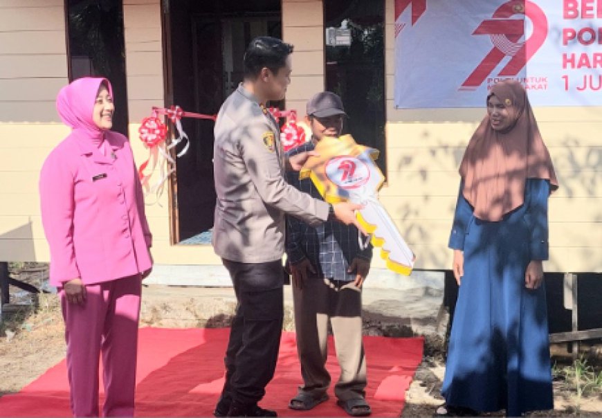 Berkah Hari Bhayangkara ke-79, Buruh Tani di Barambai Batola Dapat Rumah Layak Huni