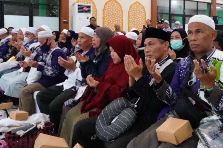 Dalam Perjalanan Pulang, Seorang Jemaah Haji Asal Martapura Banjar Meninggal di Pesawat