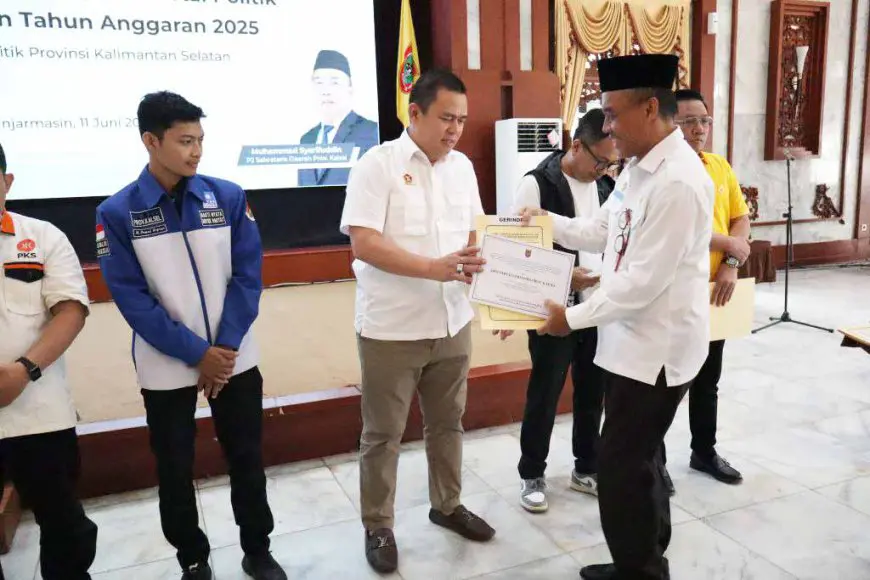 Pemprov Kalsel Guyur Bantuan Partai Politik Belasan Miliar