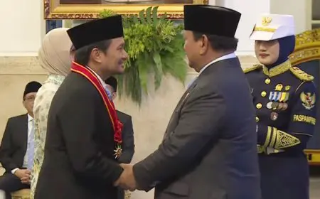 Haji Isam, Sulaiman HB dan Abidin Dianugerahi Bintang Mahaputera dari Presiden Prabowo