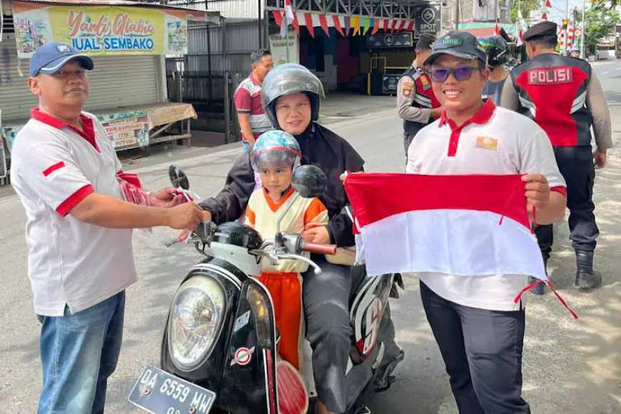 Julong Group dan Polres Batola Tebar Semangat Kemerdekaan Lewat Ratusan Bendera