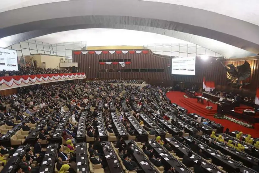 Dapat Tunjangan Rumah Rp50 Juta, Berikut Total Pendapatan Ketua, Wakil Ketua dan Anggota DPR