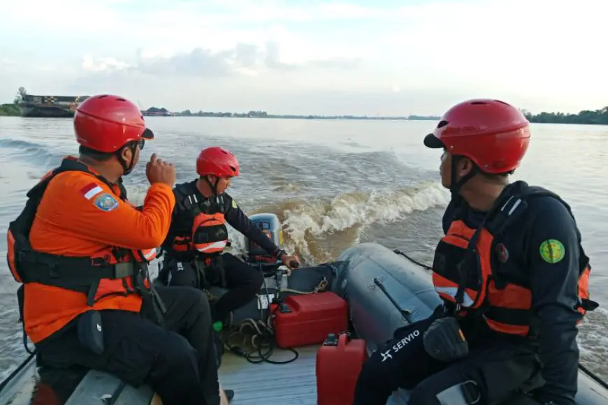 Diduga Terjatuh dari Kapal, ABK Asal Samarinda Hilang di Sungai Barito Batola