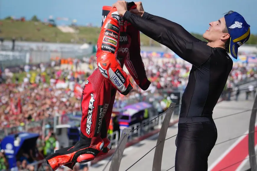 Menangi MotoGP San Marino, Marc Marquez Berselebrasi Ala Lionel Messi