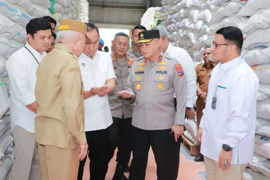 Cek Gudang Bulog, Gubernur Kalsel Jamin Beras SPHP Tak Bermasalah