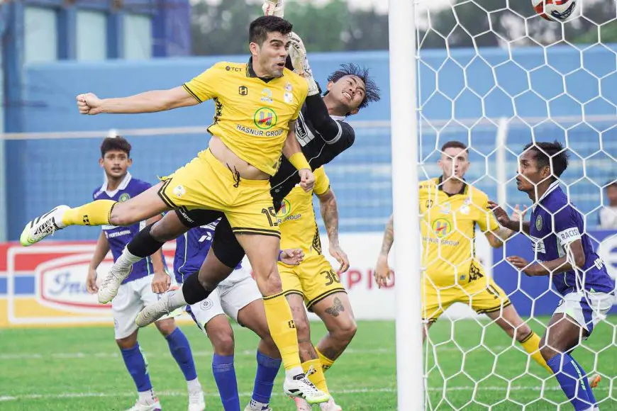 Diwarnai Dua Kartu Merah, Barito Putera Tekuk Persiku Kudus