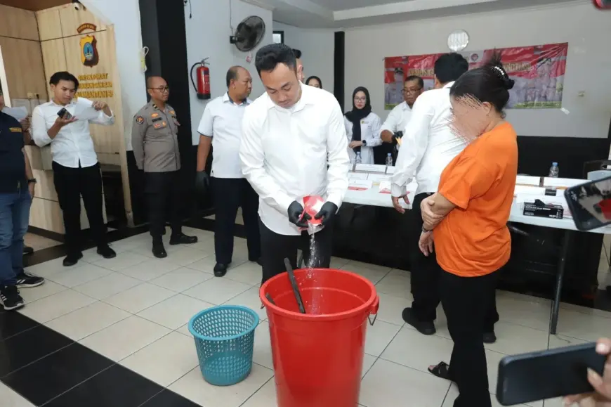 Polresta Banjarmasin Memusnahkan 509 Gram Sabu Senilai Rp765 Juta