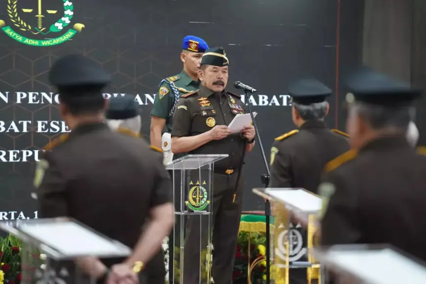 Jaksa Agung Rotasi 73 Pejabat Kejagung, Termasuk Kajati Kalsel