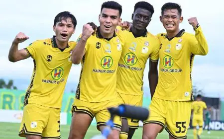 Brace Alexsandro Bawa Barito Kembali ke Puncak Klasemen Pegadaian Championship