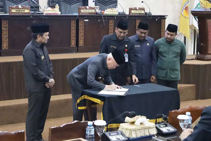 APBD 2026 Resmi Disetujui, Pemprov Kalsel Fokus Pendidikan, Infrastruktur dan Iklim