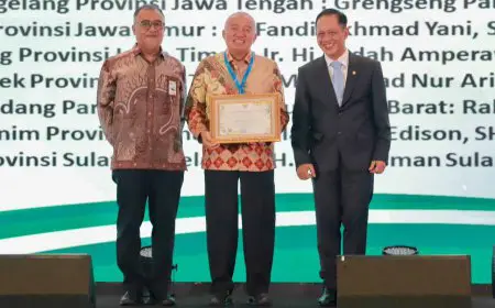 Gubernur Kalsel Raih Penghargaan Pembina Proklim 2025