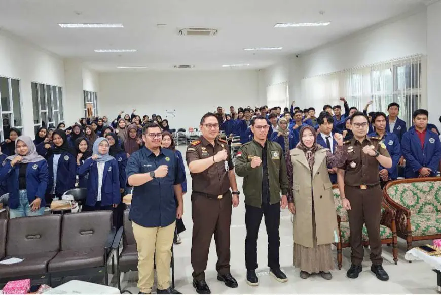 Peringati Hakordia 2025, Kejari Batola Sosialisasi Antikorupsi di Uniska MAB