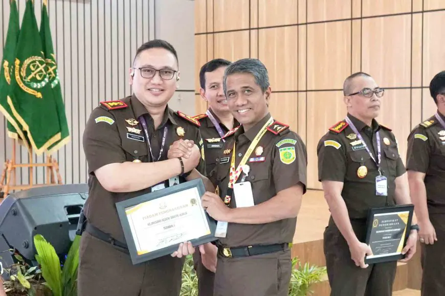 Kinerja Kejari Batola Melesat, Borong Penghargaan di Bidang Pembinaan dan Intelijen 2025