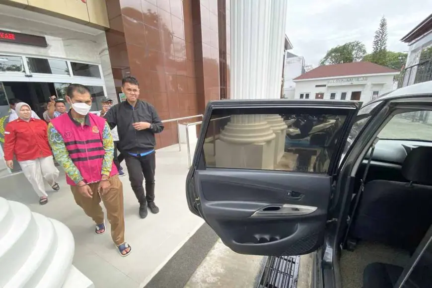 Dugaan Korupsi APBDes Pualam Sari, Eks Kaur Keuangan Ditahan Kejari Tapin