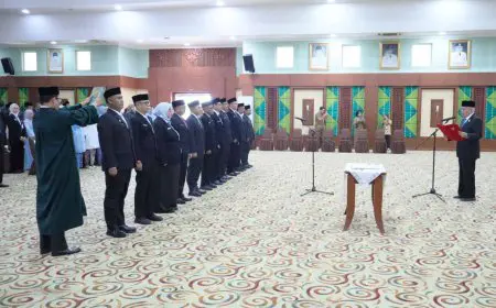 Gubernur Kalsel Lantik 11 Pejabat Baru, Dievaluasi Setiap Enam Bulan