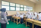 Operasi Keselamatan Intan 2026, Satlantas Polres Batola Edukasi Pelajar SMPN 1 Cerbon Tertib Berlalu Lintas