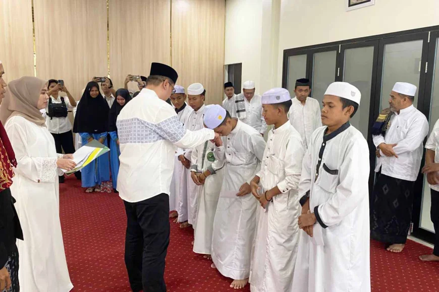 Ramadan Penuh Berkah, Kejari dan IAD Batola Berbagi dengan Anak Panti Asuhan