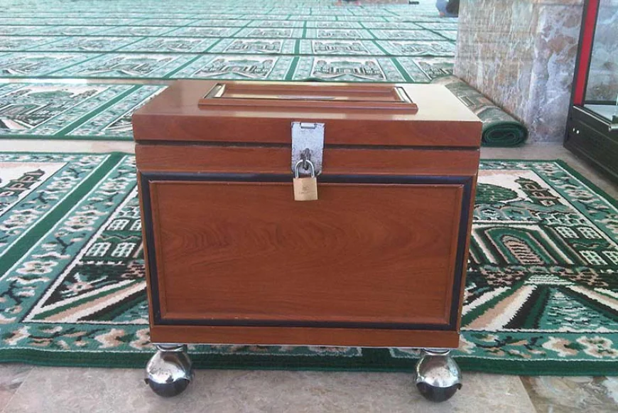 Rekaman CCTV Ungkap Pencurian Kotak Amal di Tatah Mesjid Batola