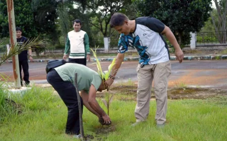 Budaya Jumat Bersih, DPRD Batola Dorong Lingkungan Kerja Sehat dan Hijau