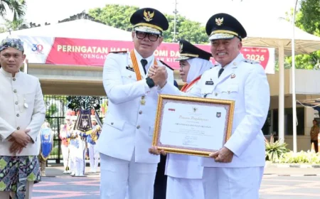 Muhidin Bawa Kalsel Masuk Elite Nasional, Raih Penghargaan Bergengsi dari Kemendagri