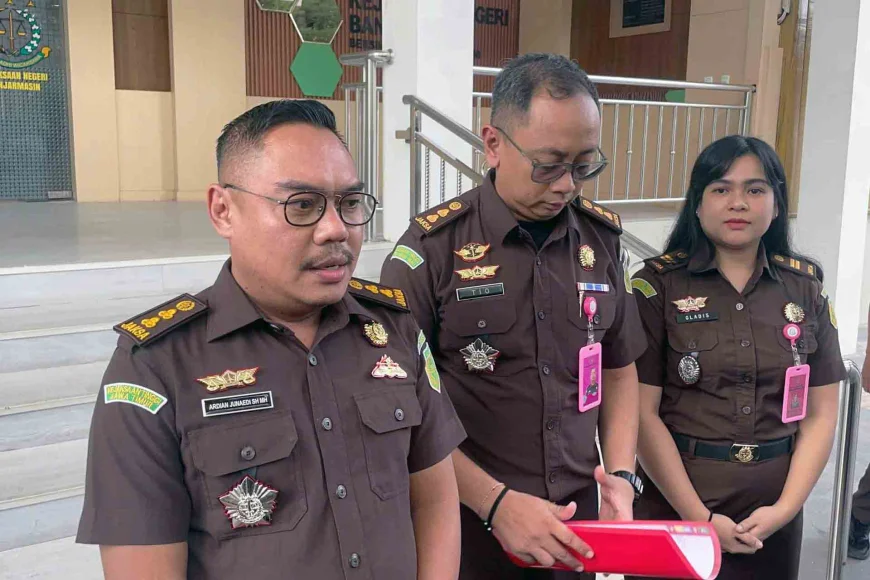 Kejari Banjarmasin Tahan Penyedia Proyek Server Disdik Banjarmasin, Negara Rugi Rp5,08 Miliar