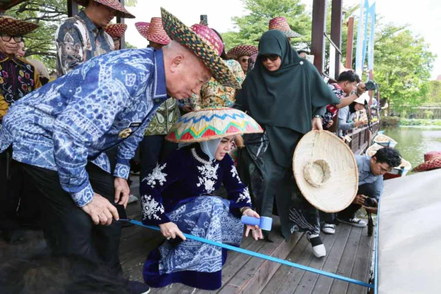 Pasar Terapung Kalsel Resmi Hadir di TMII, Dorong Wisata dan Ekonomi Kreatif
