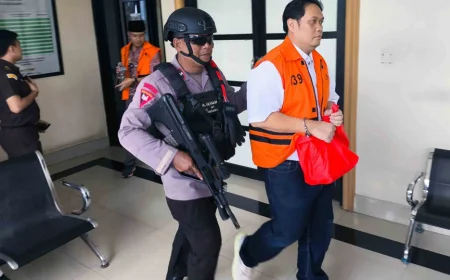 Eks Kajari HSU Albertinus Napitupulu Didakwa Pasal Kumulatif Korupsi dan Gratifikasi