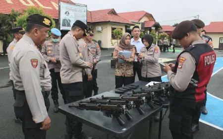 Cegah Penyalahgunaan, Polres Batola Periksa Senjata Api dan Amunisi Personel