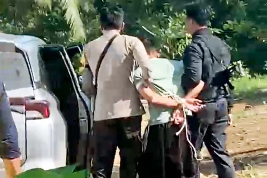 Sadis! Seorang Pria di Sungai Pinang Banjar Bacok Ayah Kandung dan Bunuh Tetangga