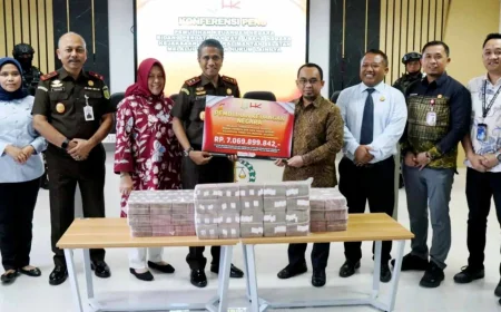 Tiang Jembatan Pulau Laut Ditabrak Tongkang, Dua Perusahaan Bayar Ganti Rugi Rp7 Miliar