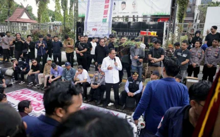 Ratusan Mahasiswa Kepung DPRD Kalsel, Tuntut Penghentian MBG dan Koperasi Merah Putih