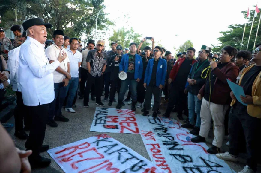 Jawab Tuntutan Mahasiswa, Gubernur Kalsel Janji Benahi Pendidikan dan Pelayanan Publik