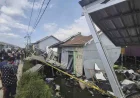 Tiga Rumah Ambruk Bersamaan di Kertak Hanyar Banjar, Seorang Penghuni Meninggal
