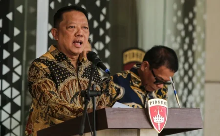 Usai Gaduh Penggeledahan, Eks Jampidsus Resmi Tersangka Perkara Dugaan Korupsi dan TPPU