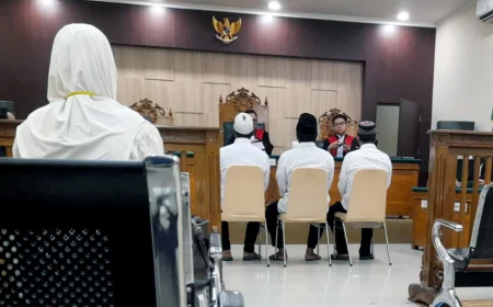 Hakim Vonis 6 Bulan Penjara untuk Tiga Terdakwa Pencurian Sawit di Barambai Batola