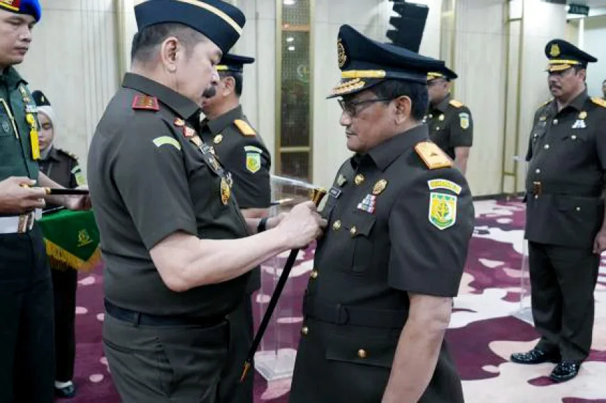 Jaksa Agung Mutasi Sejumlah Pejabat, Termasuk Kajati Kalsel