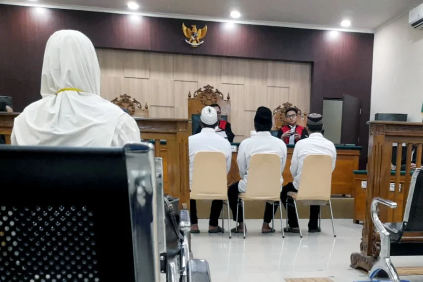 Hakim Vonis 6 Bulan Penjara untuk Tiga Terdakwa Pencurian Sawit di Barambai Batola