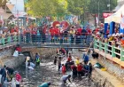Sungai Kemuning Banjarbaru Diserbu Ratusan Warga, Tangkap Ribuan Kilogram Sapu-Sapu