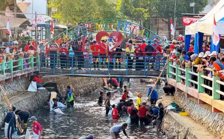 Sungai Kemuning Banjarbaru Diserbu Ratusan Warga, Tangkap Ribuan Kilogram Sapu-Sapu